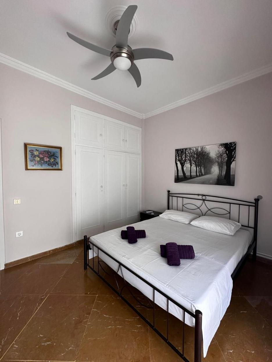 Beach Front Apartment Nea Palatia Dış mekan fotoğraf
