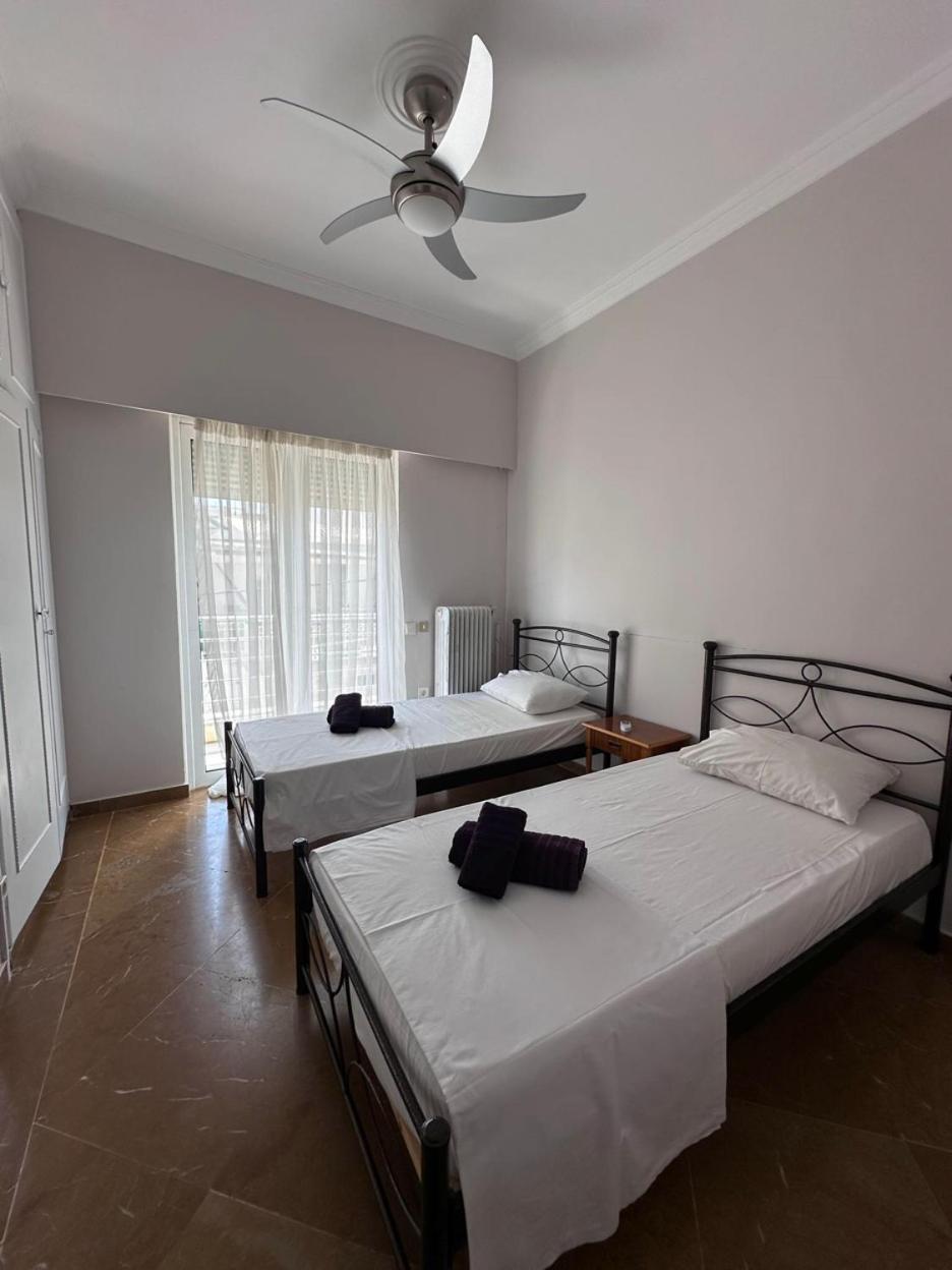 Beach Front Apartment Nea Palatia Dış mekan fotoğraf